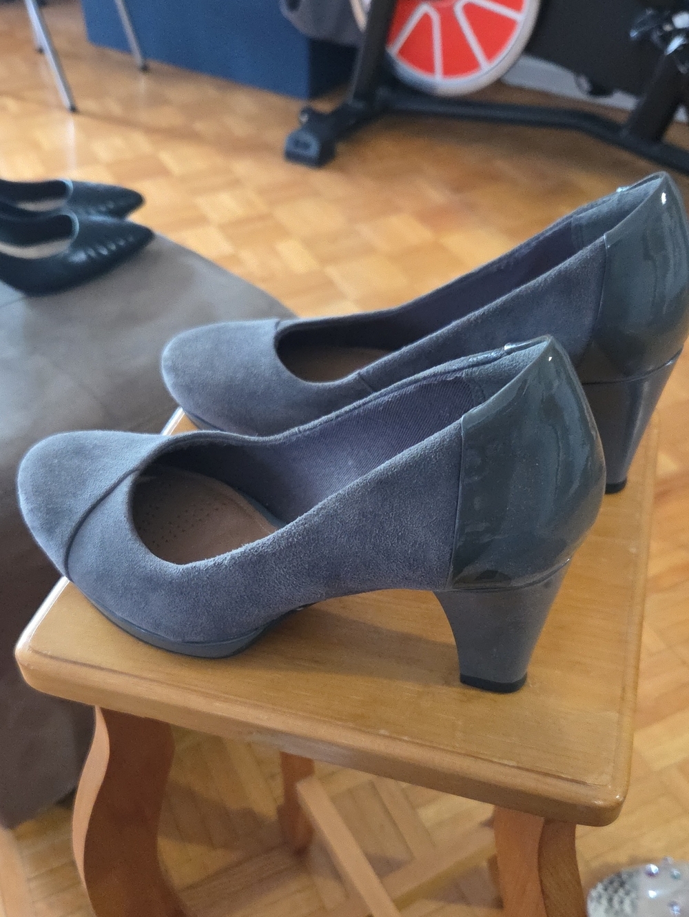 Classic Women's Gray Suede Mid Heel Pumps